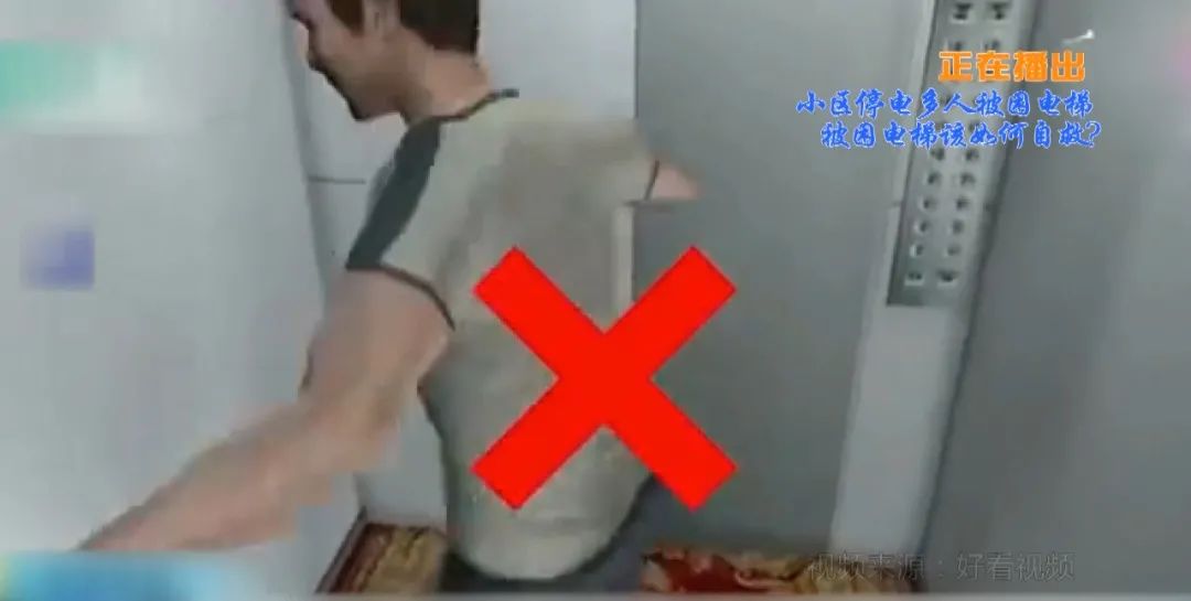 DƬ